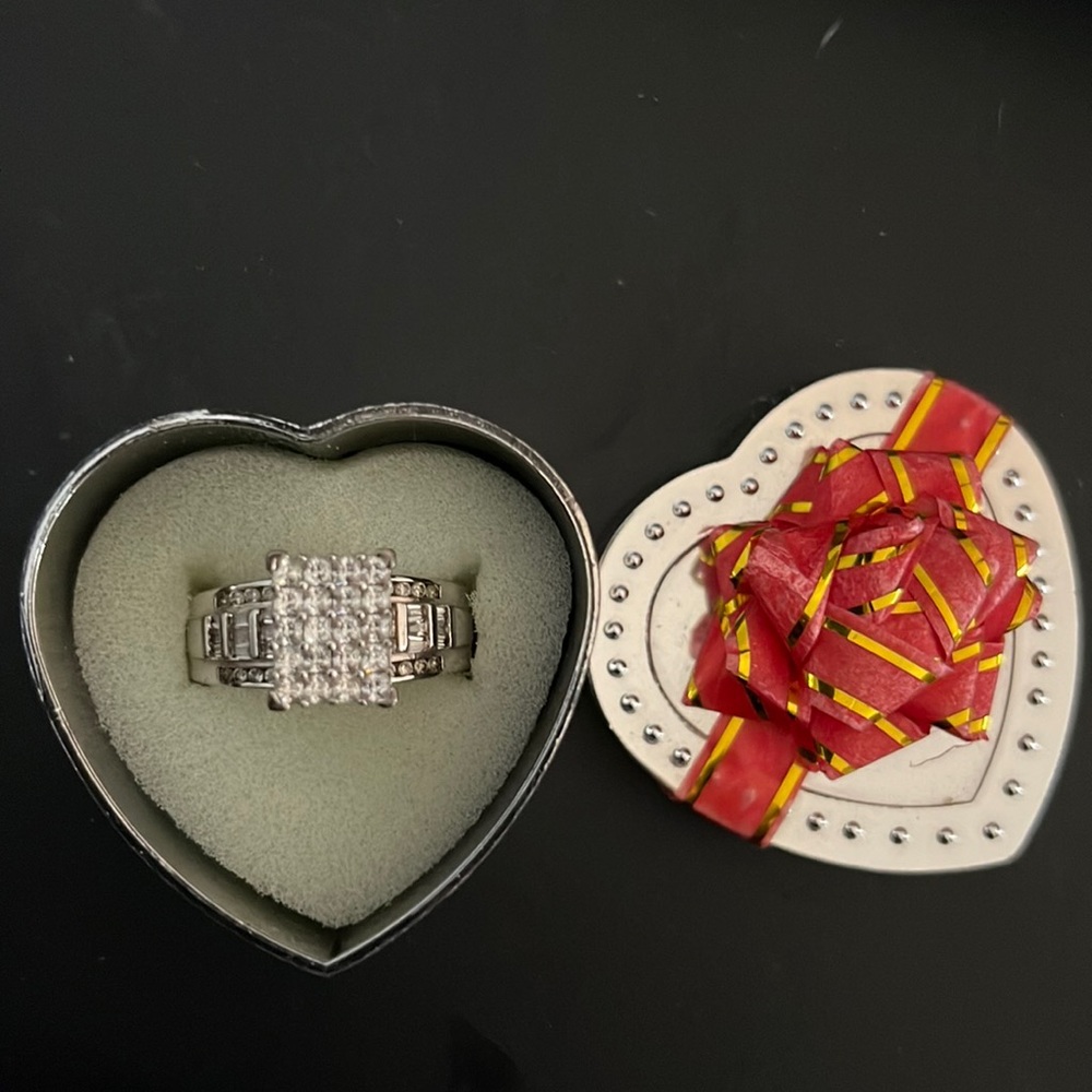 Ladies Ring